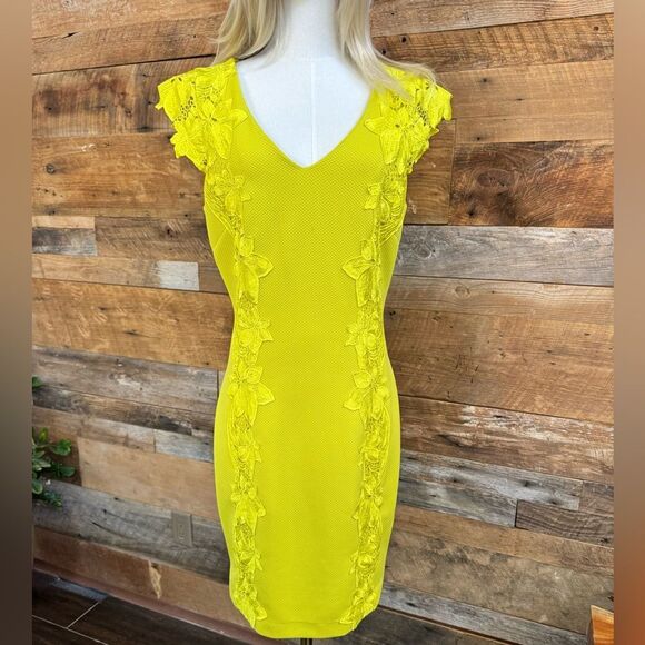 Badgley Mischka Yellow Sheath  Dress with Flutter Cap Sleeves - Picture 1 of 5